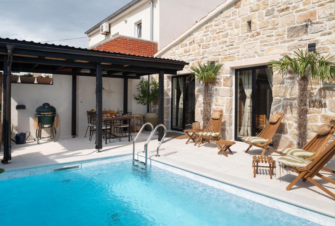 Blacksmith'S House - Rental House With Heated Pool Posedarje Eksteriør bilde